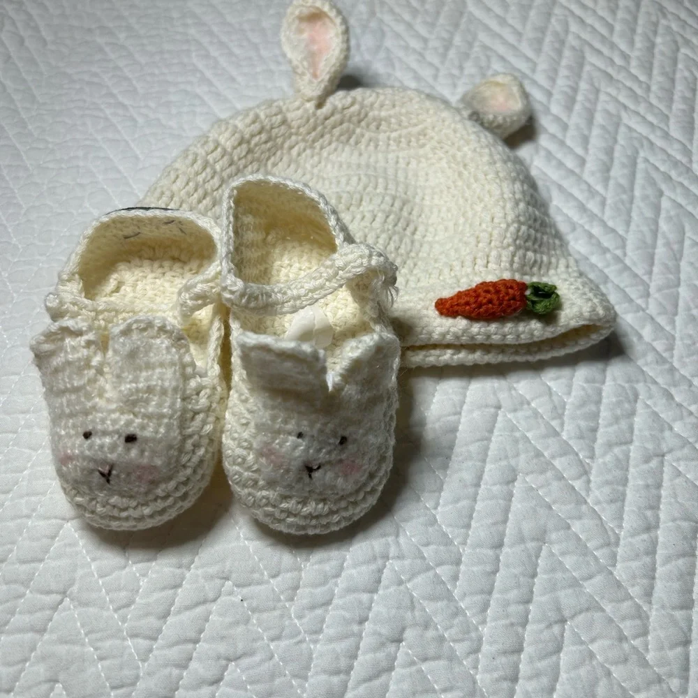 Bunny‎ by the bay, newborn hat and booties, set, crocheted, ivory, color, new
